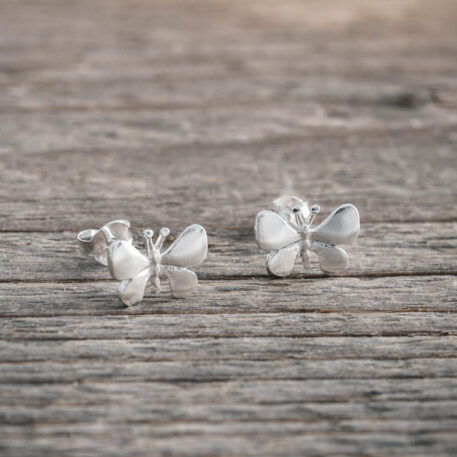 Ohrstecker mit Schmetterling, Silber